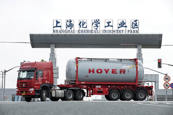 FIGURE 2. HOYER Group has expanded its onsite logistics activities for Covestro’s Coatings Adhesives Specialties facilities in Shanghai HOYER Group