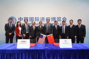 DuPont-Leaders-Zhangjiagang-Government-OfficialsDeal-Signing-Ceremony-Shanghai-CIIE-2