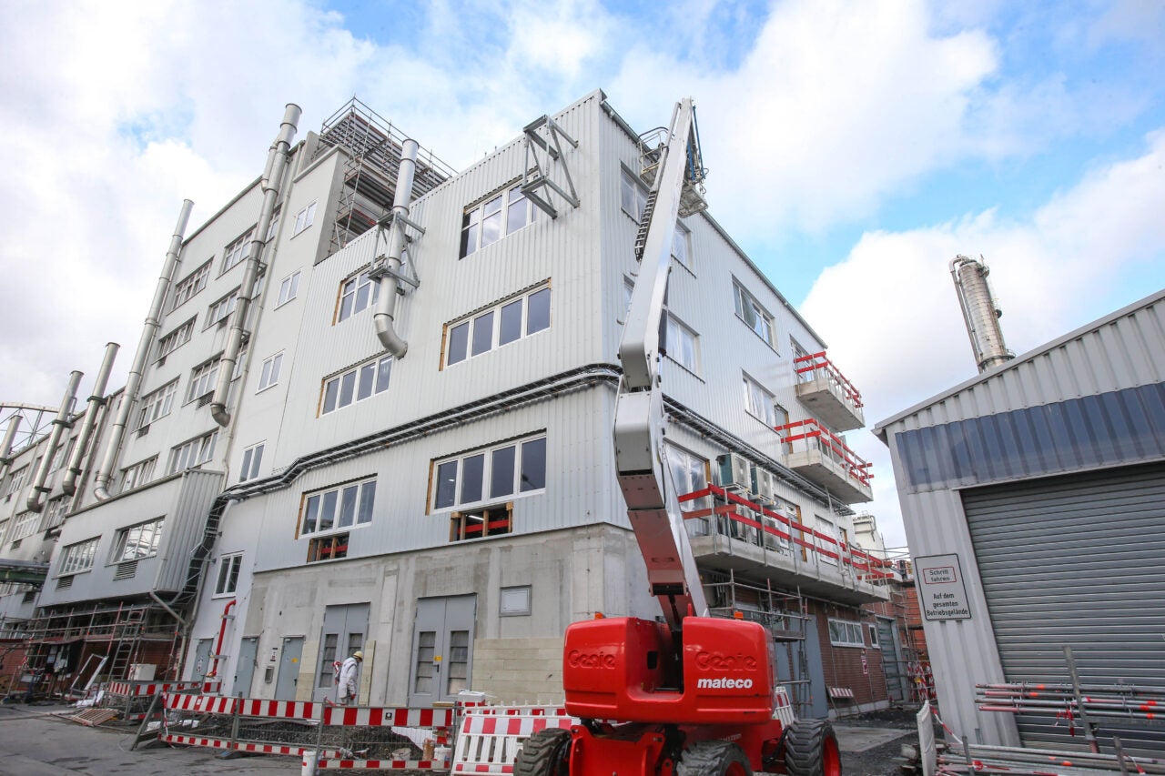 Commissioning on Evonik polyamide12 plant starts; another anticipated