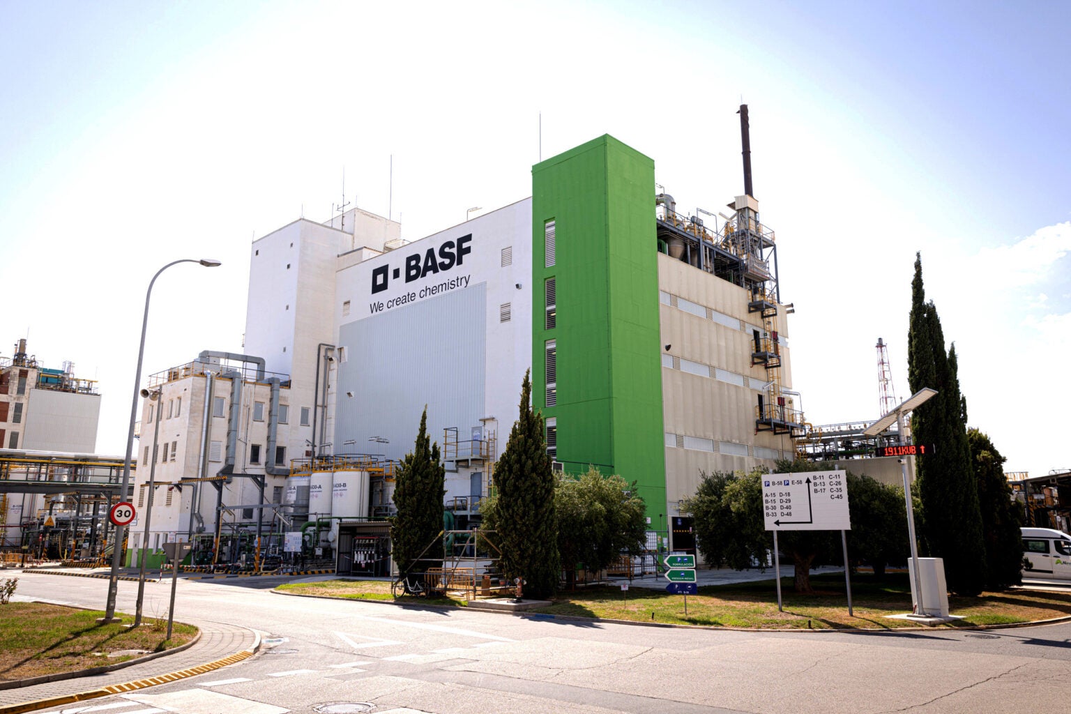 BASF invests in capacity expansion for paraffin inhibitors at Tarragona